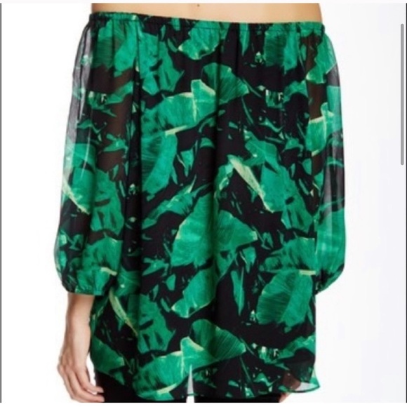 Vince Camuto Palm Leaf Print Off the Shoulder Top size m - Picture 2 of 8